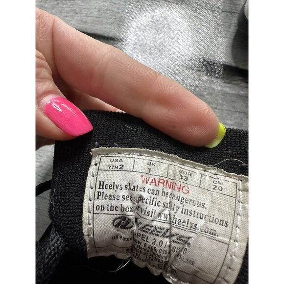 Heelys Size 2 - Picture 11 of 11